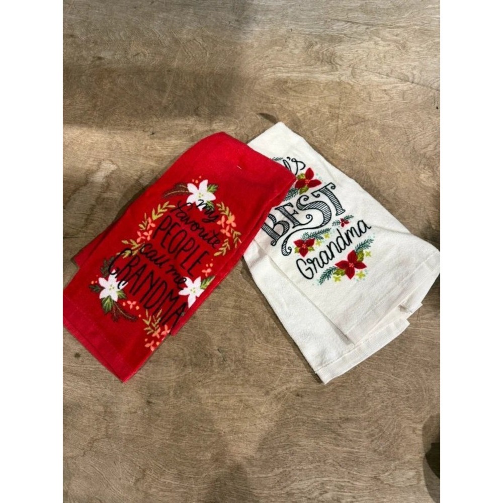 World's Best Grandma Christmas Kitchen Towels 2 Pack